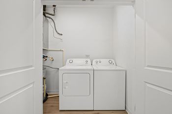 Washer & dryer included